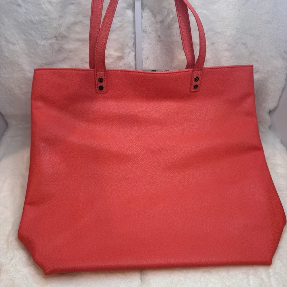 Thirty One Jewell ~ Calypso Coral ~ Around Town Tote ~ Women's Purse Tote Bag
